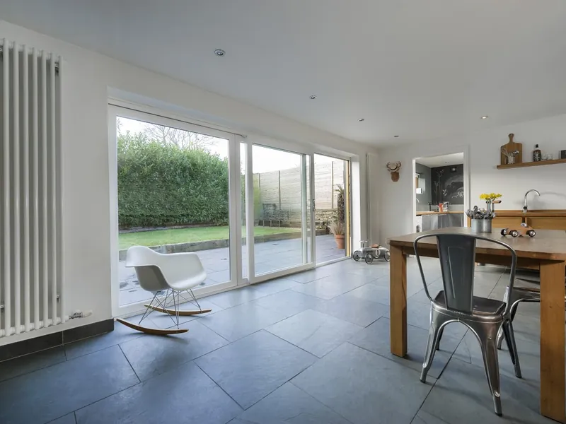 Sliding Windows — Gallery Tooting